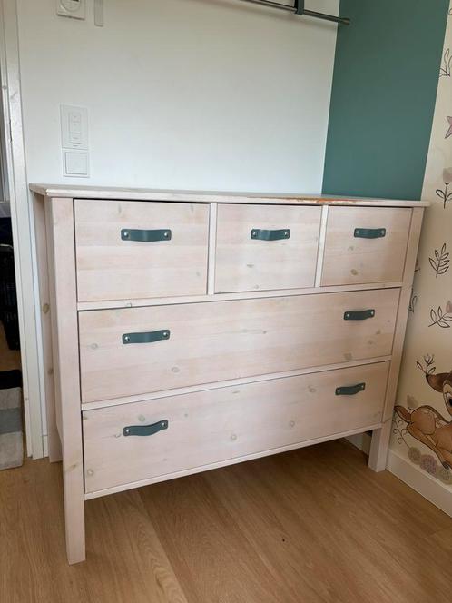 Commode + ledikant, Kinderen en Baby's, Kinderkamer | Commodes en Kasten, Gebruikt, Commode, 90 tot 105 cm, 100 cm of meer, 50 tot 70 cm