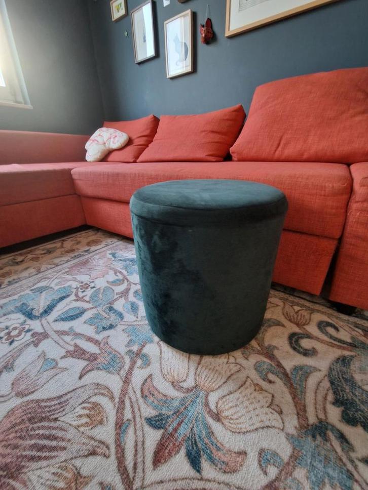 Klein fluweel bankje - Lichtgewicht, Huis en Inrichting, Banken | Voetenbanken en Poefen, Ophalen