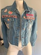 Malifisent jeans jasje. M met leuke embleems, Kleding | Dames, Malifisent, Blauw, Maat 38/40 (M), Ophalen of Verzenden