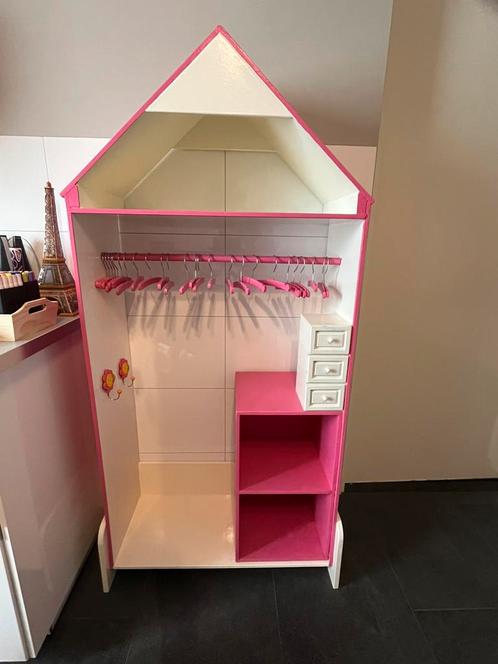 Unieke hele grote kledingkaat voor je poppen, Kinderen en Baby's, Speelgoed | Houten speelgoed, Zo goed als nieuw, Overige typen