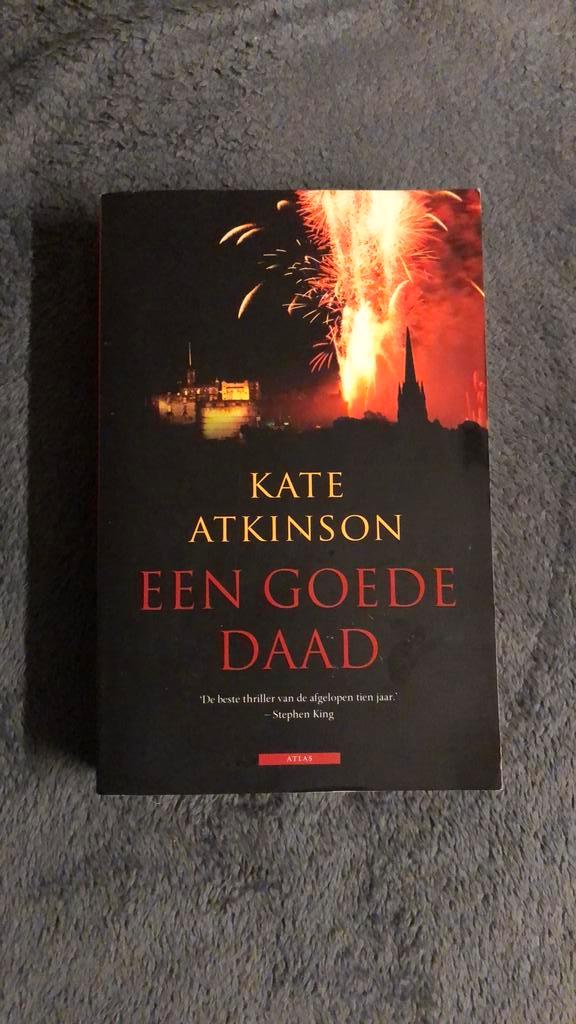 Kate Atkinson - Een goede daad, Boeken, Literatuur, Zo goed als nieuw, Ophalen of Verzenden