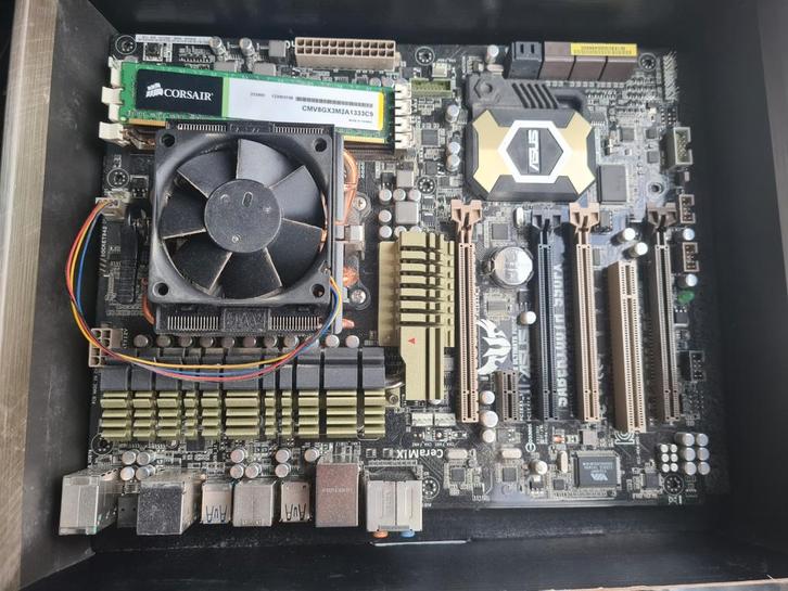 Sabertooth 990FX, HD 7850, OCZ 700W - Onderdelen, Computers en Software, Moederborden, Gebruikt, AMD, DDR3, Ophalen