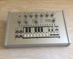 XoXboX x0xb0x - 303 acid synthesizer, Muziek en Instrumenten, Synthesizers, Ophalen of Verzenden, Zo goed als nieuw, Overige aantallen