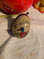 #pasen Antieke Pasen Automaten blikken Ei, Diversen, Pasen, T, Ophalen of Verzenden, Zo goed als nieuw, N