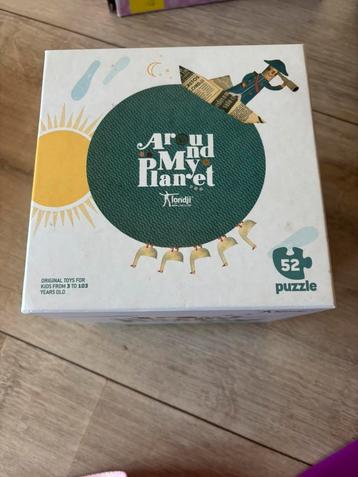 Around my planet puzzel beschikbaar voor biedingen