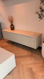 Tv meubel, Huis en Inrichting, Kunststof, 150 tot 200 cm, Ophalen of Verzenden, Zo goed als nieuw