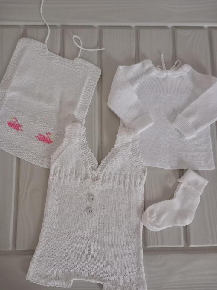 Vintage baby poppenkleding 4 delig set. jaren 50, Verzamelen, Poppen, Zo goed als nieuw, Kleertjes, Verzenden