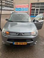 Mitsubishi Outlander 2.0 MPI 2WD CVT 2013 Grijs, Auto's, Mitsubishi, Metallic lak, 4 cilinders, Origineel Nederlands, Particulier