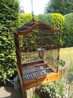 Houten vogelkooi. Compleet met zitstok, water- en voerbakje, Ophalen of Verzenden, Gebruikt, Hout, Vogelkooi