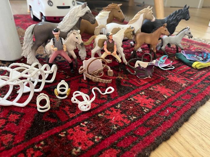 Schleich Paarden, Ruiters & Tuigjes - Grote Set!, Kinderen en Baby's, Speelgoed | Overig, Gebruikt, Jongen of Meisje, Ophalen of Verzenden