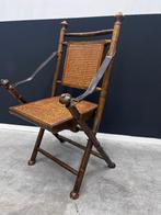 inklapbare stoel/ regisseurstoel met leren armleuningen