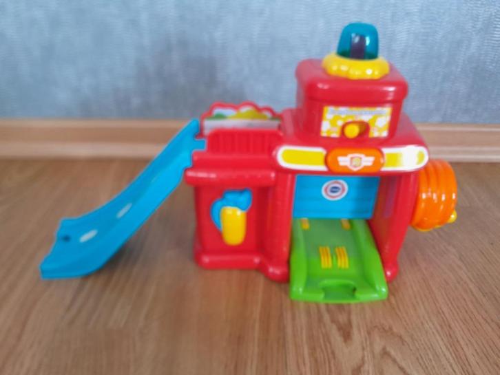 Vtech toet toet brandweerkarzerne, Kinderen en Baby's, Speelgoed | Vtech, Zo goed als nieuw, 2 tot 4 jaar, Ophalen of Verzenden