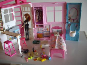 barbie huis met acc beschikbaar voor biedingen