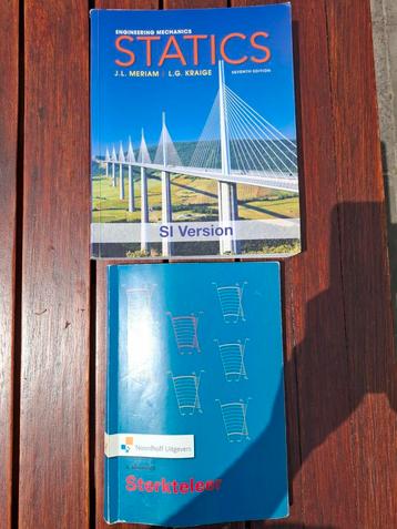 Studieboeken sterkteleer beschikbaar voor biedingen
