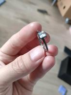 Zilveren ring met vierkant steentje binnenkant maat 11,6 mm, Ophalen of Verzenden, Dame, Zilver, Zilver