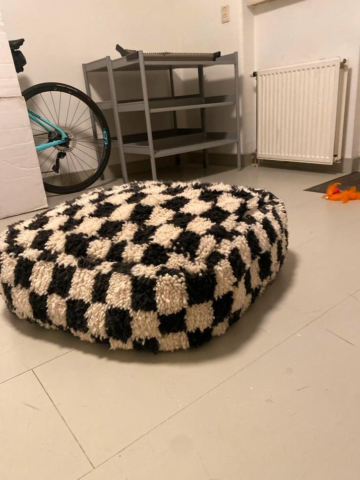 Handgemaakte Marokkaanse Poef - Zwart/Wit, Huis en Inrichting, Banken | Voetenbanken en Poefen, Nieuw, 50 tot 75 cm, 50 tot 75 cm