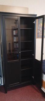 Ikea Hemnes boekenkast met deuren, Huis en Inrichting, Kasten | Vitrinekasten, 50 tot 100 cm, Met deur(en), 25 tot 50 cm, Grenenhout