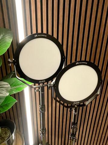 Falconeyes SO-28TD SET, 2 lampen en 2 stevige statieven beschikbaar voor biedingen