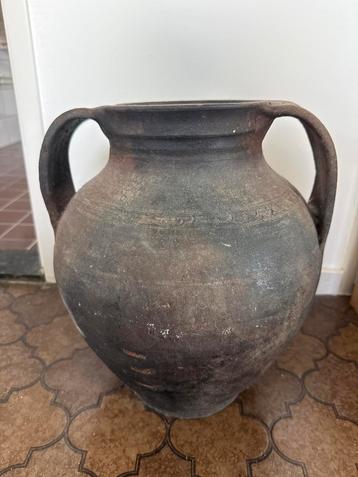 Terracotta Pot met Handvatten - Antieke Vaas Decoratie beschikbaar voor biedingen