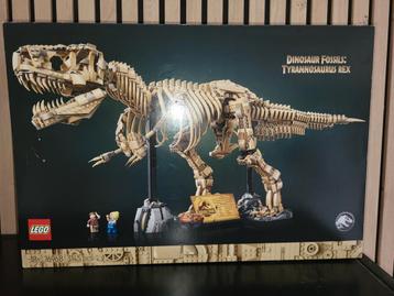 LEGO T-Rex Set - Dinosaur Fossils beschikbaar voor biedingen