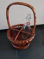 Vintage flessenmandje, Huis en Inrichting, Ophalen of Verzenden, Zo goed als nieuw, Rond, Riet