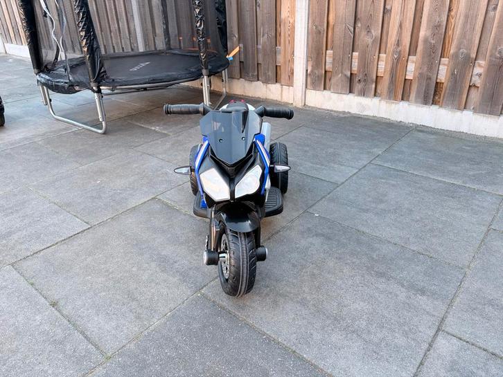 Elektrische kindermotor driewieler blauw, Kinderen en Baby's, Speelgoed | Buiten | Accuvoertuigen, Gebruikt, Ophalen of Verzenden