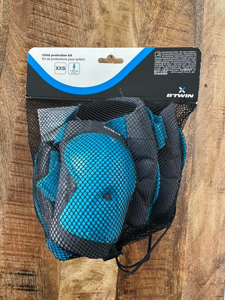 BTwin Knie- en elleboogbeschermers kinderen maat xs, Ophalen of Verzenden, Zo goed als nieuw, Kinderen, Bescherming