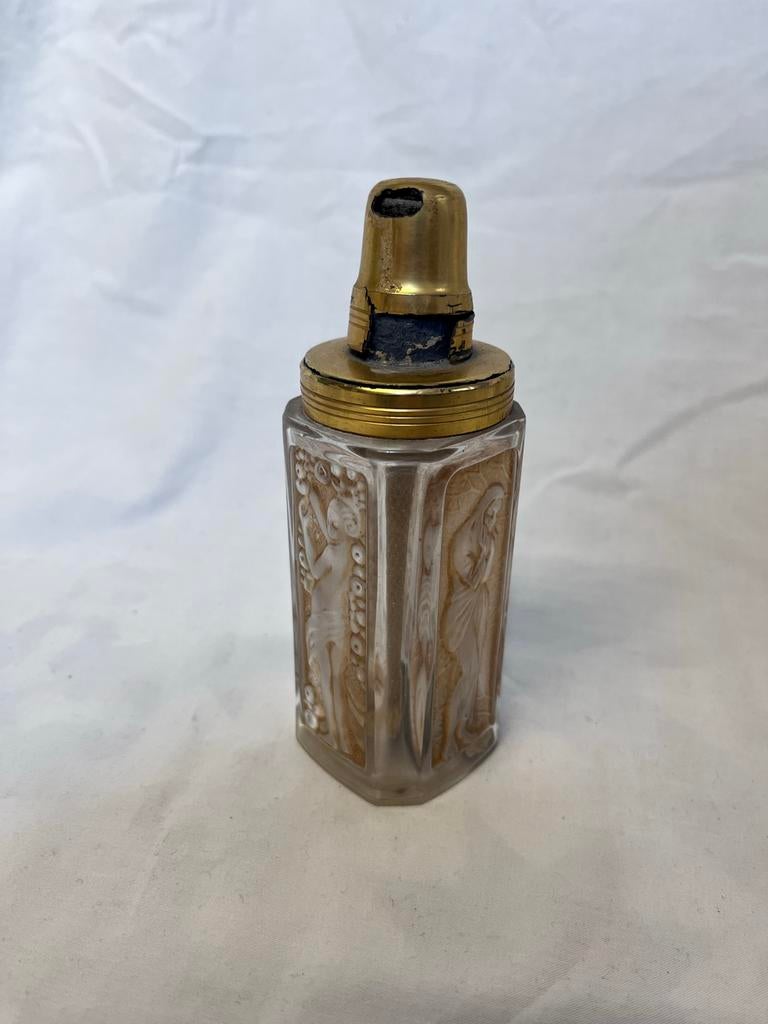 Antieke parfumfles van René Lalique, Antiek en Kunst, Ophalen of Verzenden