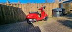 Vespa GTS 300 Super. Dragonfly Red uit 2014., Motoren, Scooter, Minimaal motorrijbewijs A2, 278 cc, 1 cilinder