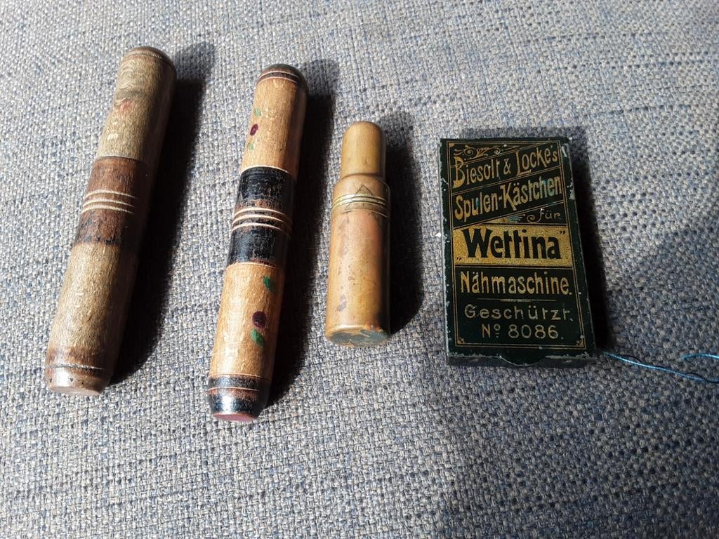 Blikken doosje voor Wettina naaimachine + naaldenkokers, Ophalen of Verzenden, Gebruikt, Toebehoren, Overige merken