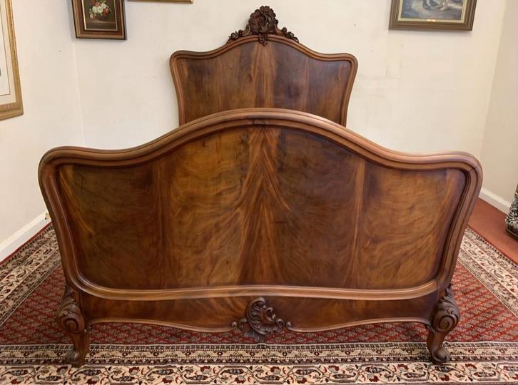 Antiek 2-persoons bed + linnenkast - Direct op te halen!, Antiek en Kunst, Antiek | Meubels | Bedden, Ophalen