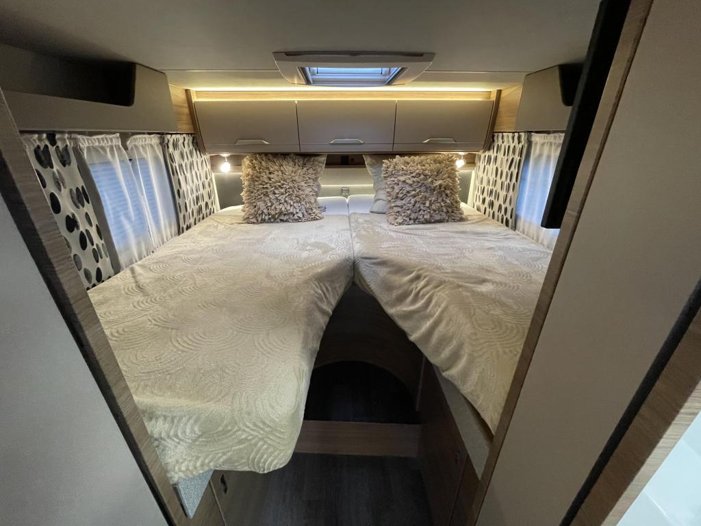 Knaus Van TI 650 MEG 9-TRAPS AUTOMAAT ENKELE BEDDEN DAKAIRCO, Caravans en Kamperen, Campers, Automaat, Standaard zit, Fiat, Bedrijf