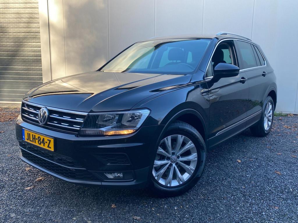 Volkswagen Tiguan 1.4 TSI R-Line |DSG | ACC |Trekhaak |Massa, Zwart, 4 cilinders, 150 pk, Alcantara