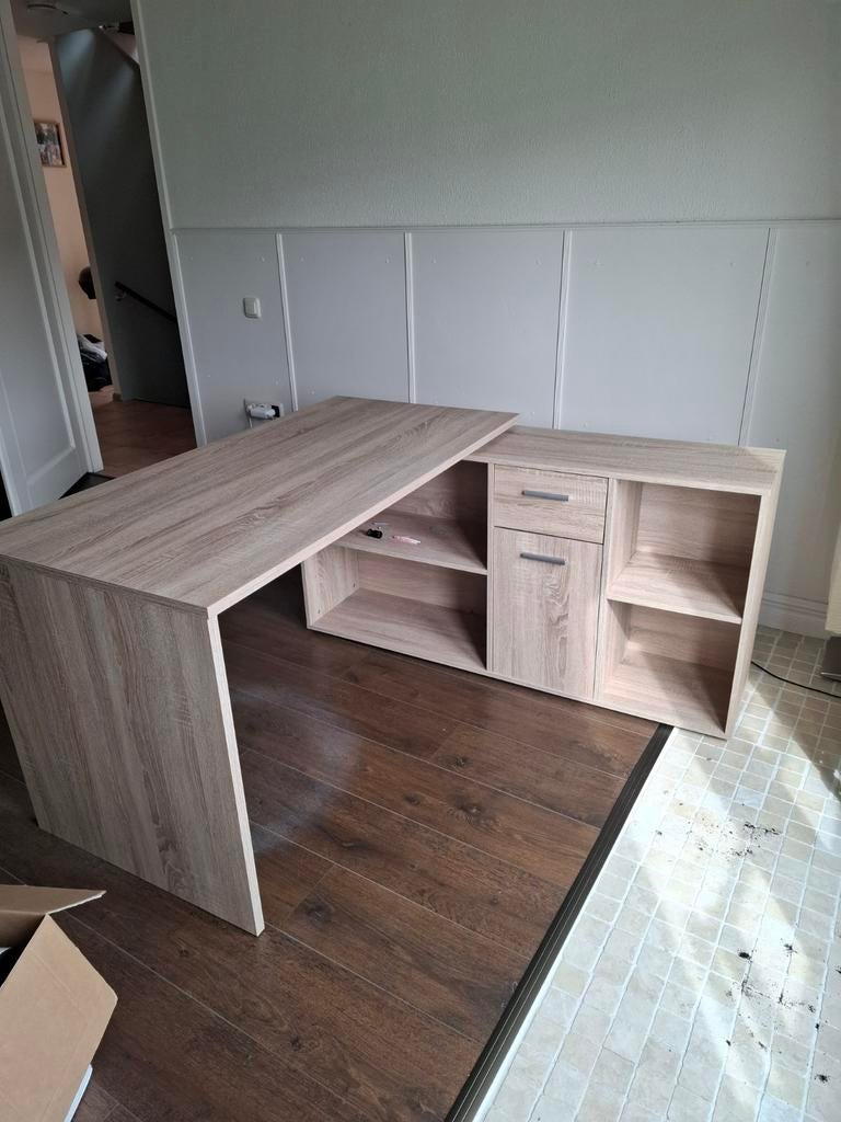 Gratis bureau., Ophalen