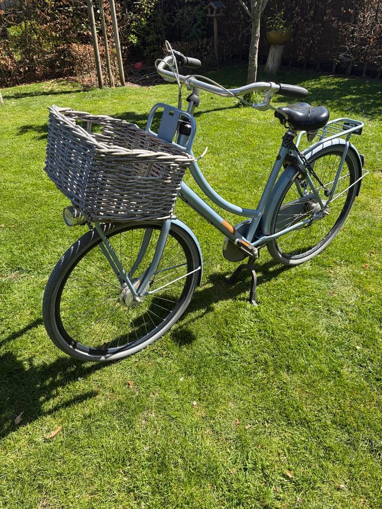 Cortina damesfiets licht/jeans blauw met mand – gebruikt, Fietsen en Brommers, Fietsen | Dames | Damesfietsen, Overige merken