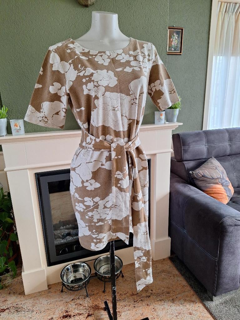 Purdey mooie bruin crème jurk riem M 38 40, Kleding | Dames, Jurken, Maat 38/40 (M), Bruin, Verzenden, Zo goed als nieuw