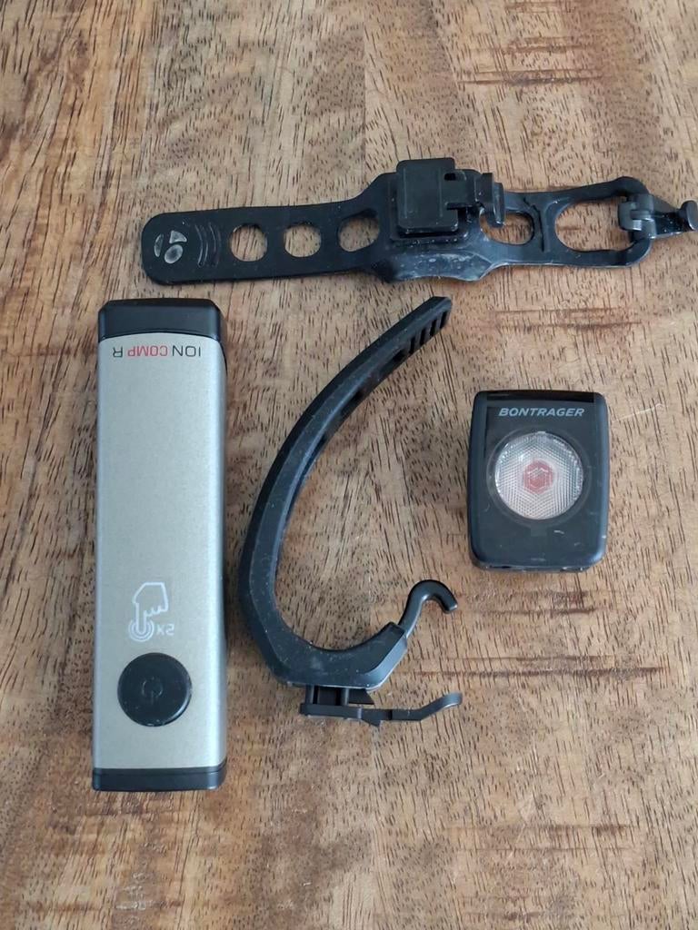 Bontrager Fietsverlichting Ion Comp R en Flare RT Bluetooth, Verlichtingsset, Ophalen of Verzenden, Zo goed als nieuw, Oplaadbaar
