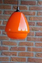 Vintage retro jaren 60 oranje glazen hanglamp., Gebruikt, Vintage, Ophalen of Verzenden, Glas