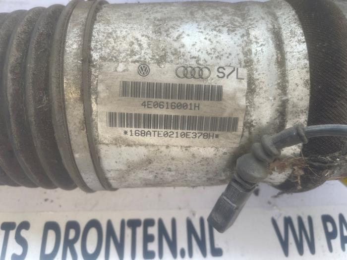 Schokdemper links-achter van een Audi A8, Gebruikt, -, Verzenden, -