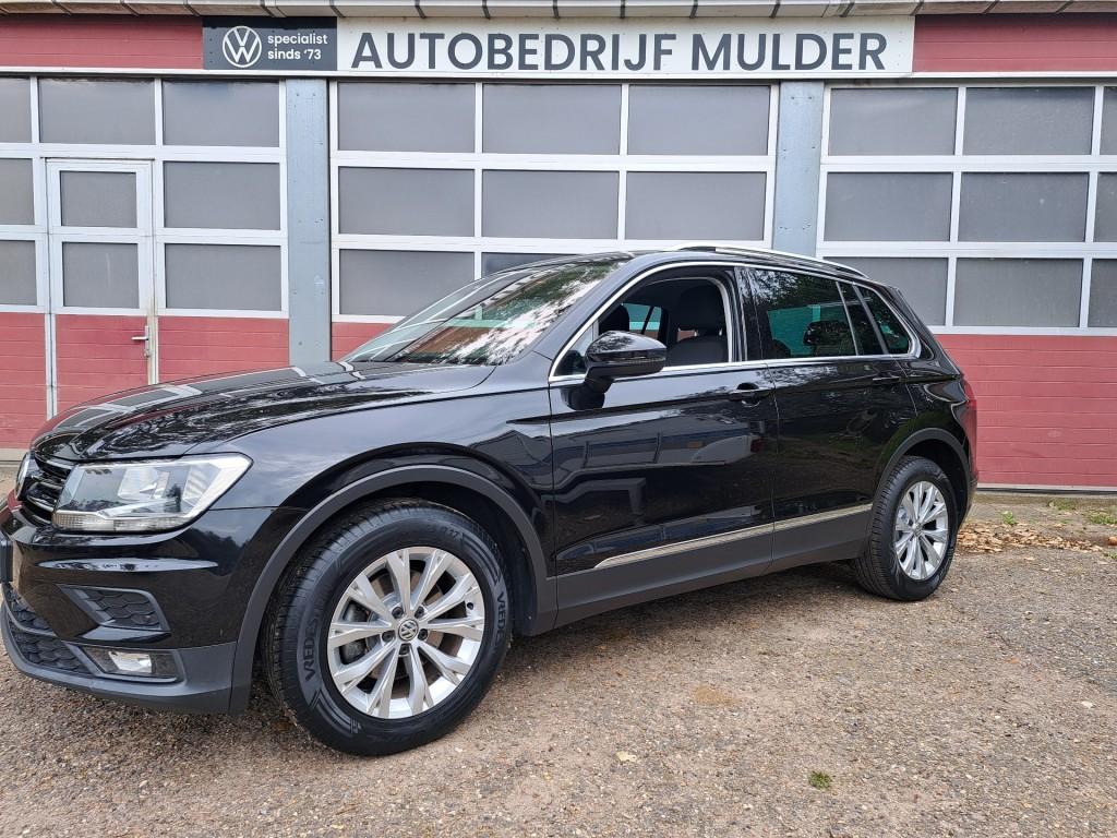 Volkswagen TIGUAN 1.5 TSI 131 Pk Comfortline Business Ecc Na, Voorwielaandrijving, 4 cilinders, Met garantie (alle), Zwart