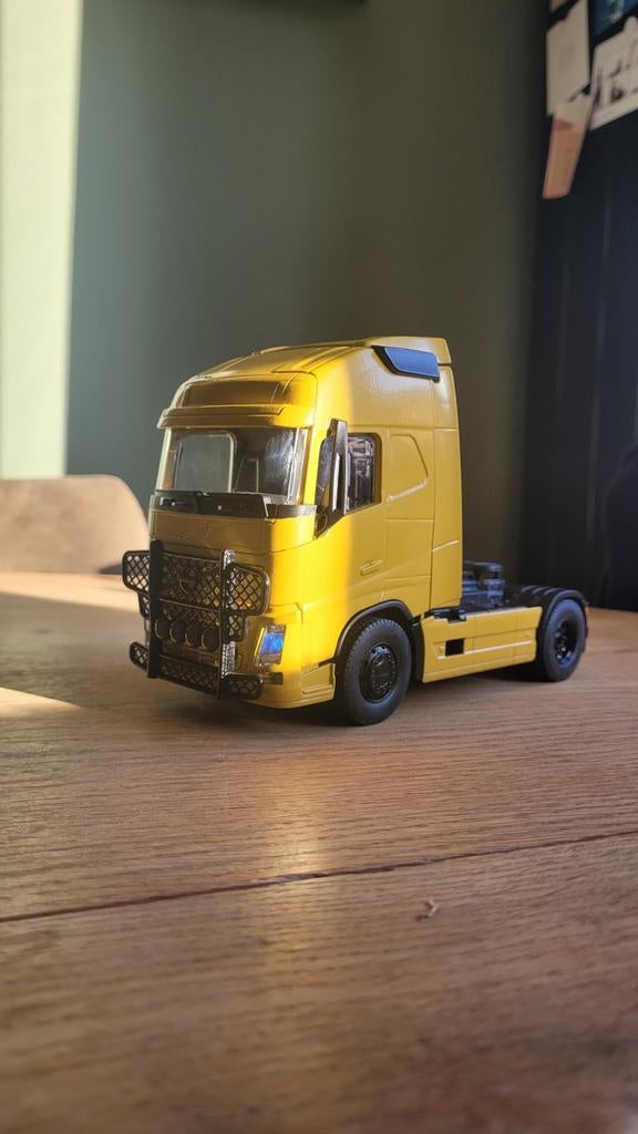 Siku control Volvo vrachtwagen NIEUW, Hobby en Vrije tijd, Modelauto's | 1:32, Ophalen of Verzenden, Nieuw, Bus of Vrachtwagen