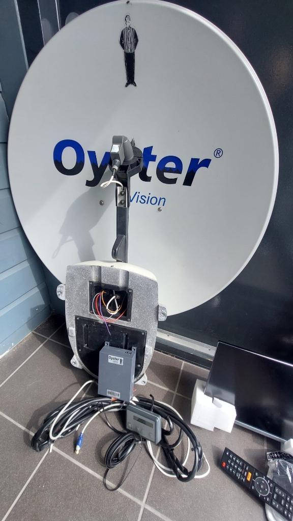 SCHOTELANTENNE + TV, Caravans en Kamperen, Camper-accessoires, Ophalen, Gebruikt