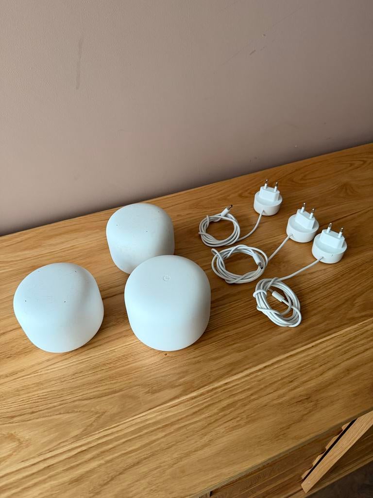 Google Nest Wifi (3 stuks), Ophalen of Verzenden, Gebruikt, Router