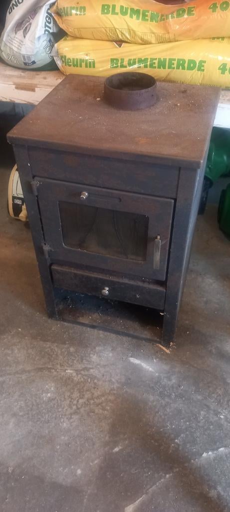 Houtkachel met rvs geïsoleerde buizen  + afdekkap, Huis en Inrichting, Kachels, Ophalen, Gebruikt, Hout, Houtkachel