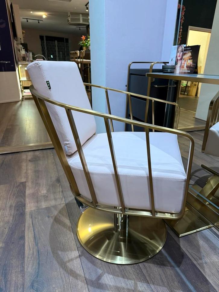 Luxe Kappersstoel, Huis en Inrichting, Barkrukken, Zo goed als nieuw, 60 tot 90 cm, 1 kruk, Ophalen