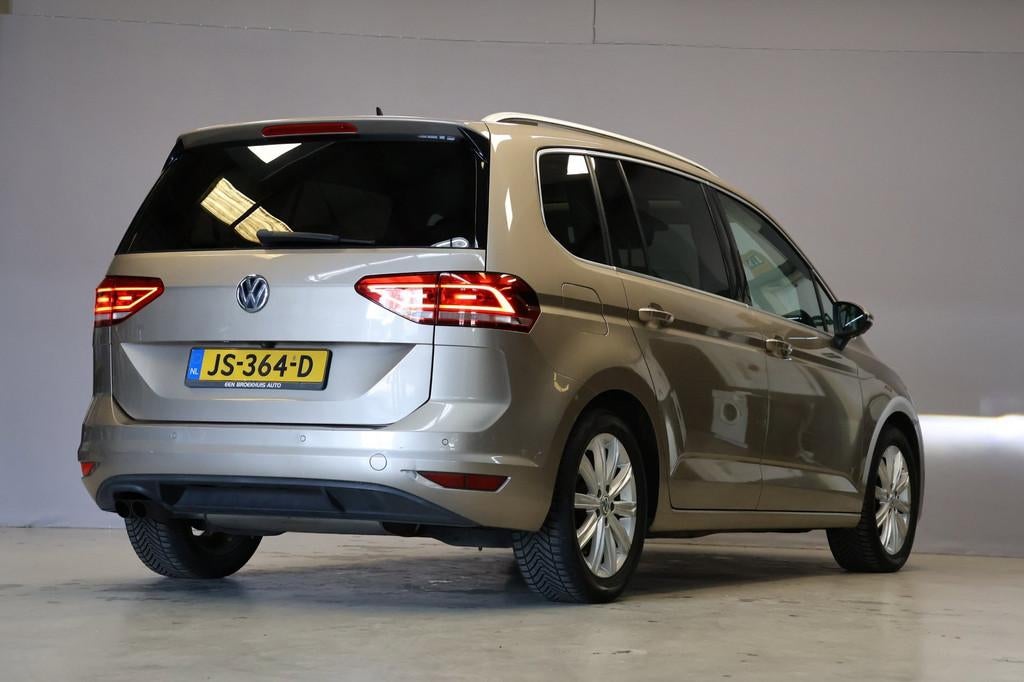 Volkswagen Touran 1.4 TSI Highline 7p |DSG|Pano|Carplay|Lede, Adaptive Cruise Control, Gebruikt, Euro 6, 150 pk
