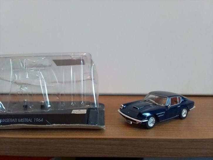 Grani en Partners.  MASERATI MISTRAL. 1964. blauw., Hobby en Vrije tijd, Modelauto's | 1:43, Zo goed als nieuw, Auto, Overige merken