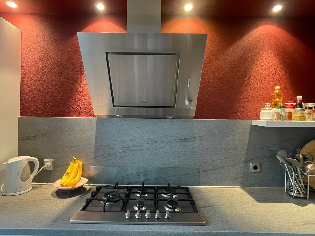 Complete moderne keuken te koop–zelf demonteren (half mei), Huis en Inrichting, Keuken | Complete keukens, Ophalen, Gebruikt, Wit