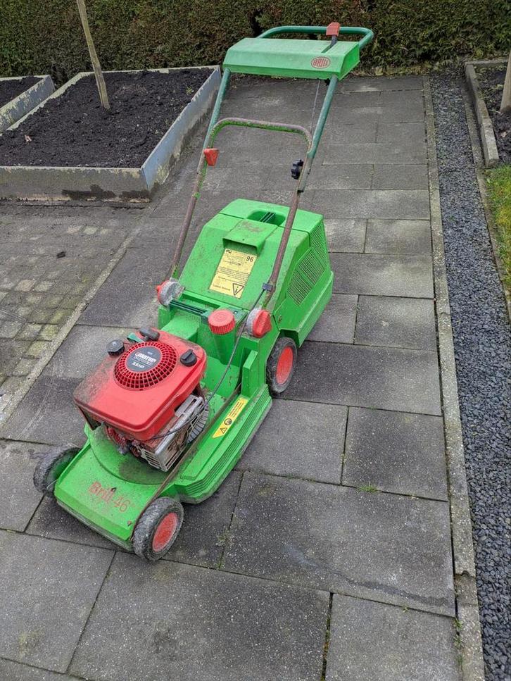 Brill 46 Benzine Grasmaaier, Tuin en Terras, Grasmaaiers, Gebruikt, Benzine-grasmaaier, 40 t/m 49 cm, Cirkelmaaier, Opvangzak
