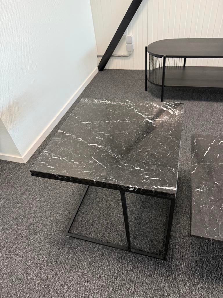 Hoge salontafel/bijzet tafel zwart marmer 50x50 cm, Huis en Inrichting, Overige materialen, Minder dan 55 cm, Gebruikt, Vierkant